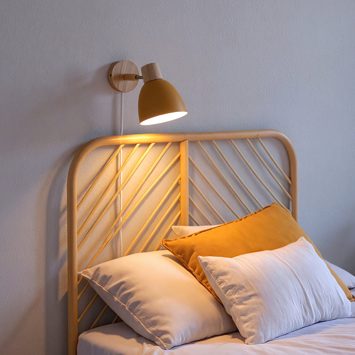 Pino Vägglampa Mustard