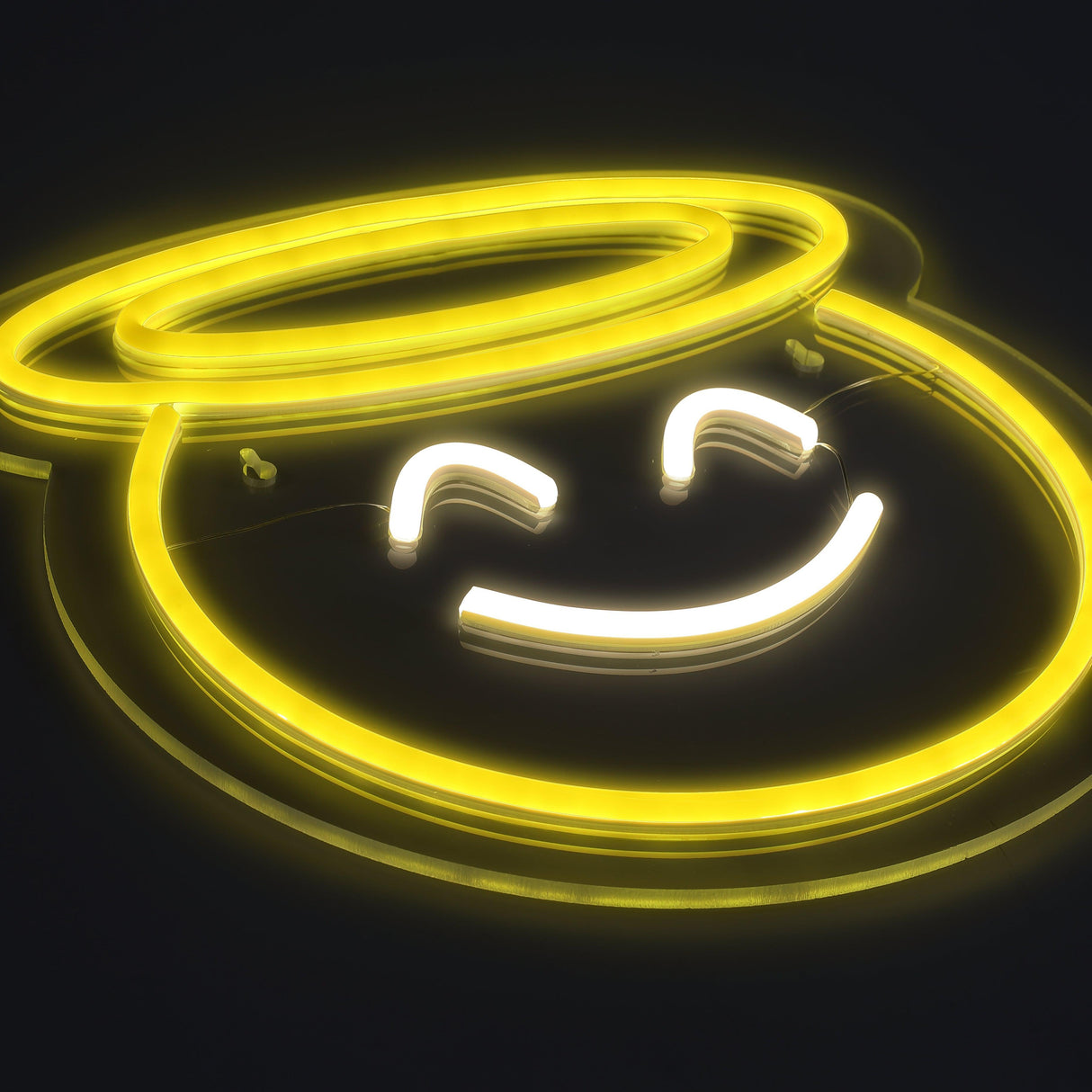 Emoji Angel Vägglampa-Lampconcept.se