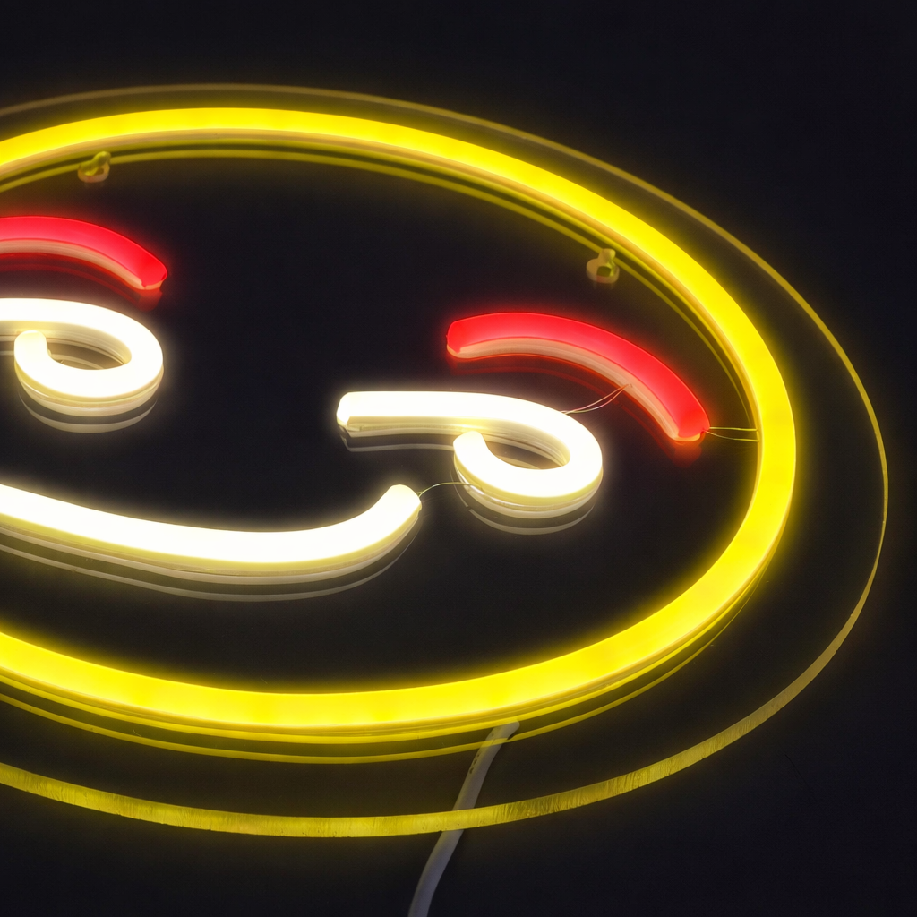 Emoji Flirty Neon Vägglampa