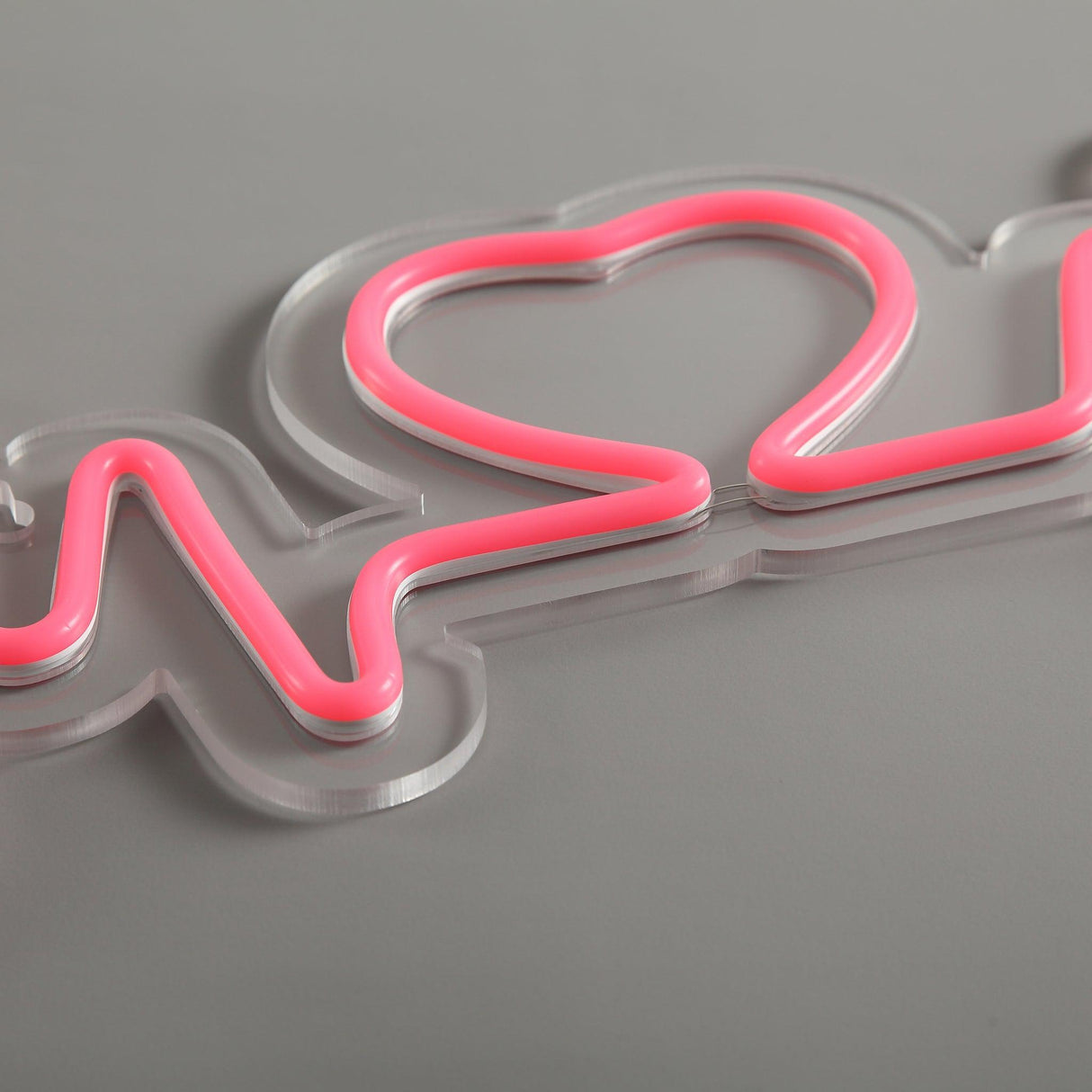 Heartbeat Neon Vägglampa Pink-Lampconcept.se