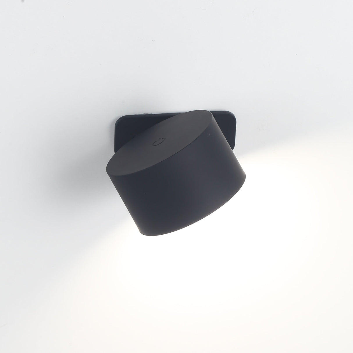 Ticky Magnetisk Vägglampa Svart