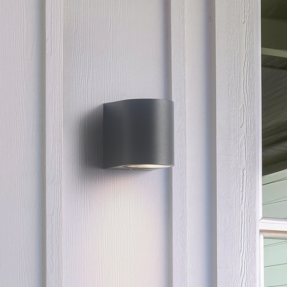 Gamp Round Vägglampa Utomhus Svart-Lampconcept.se