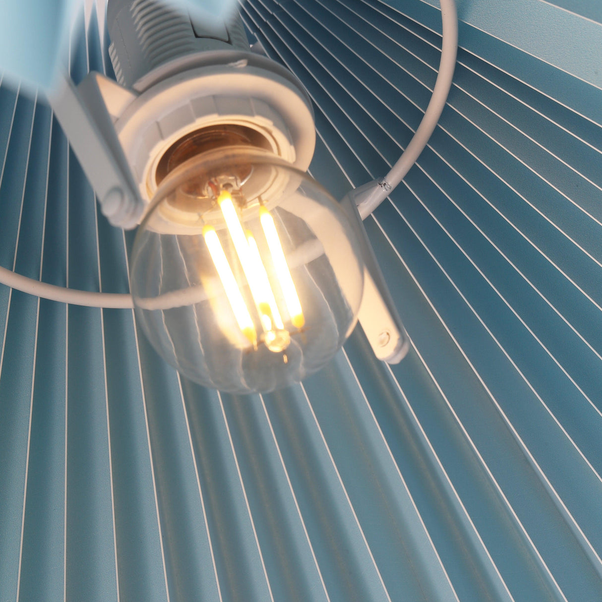 Grooves Taklampa Ø35 Mjukblå-Lampconcept.se