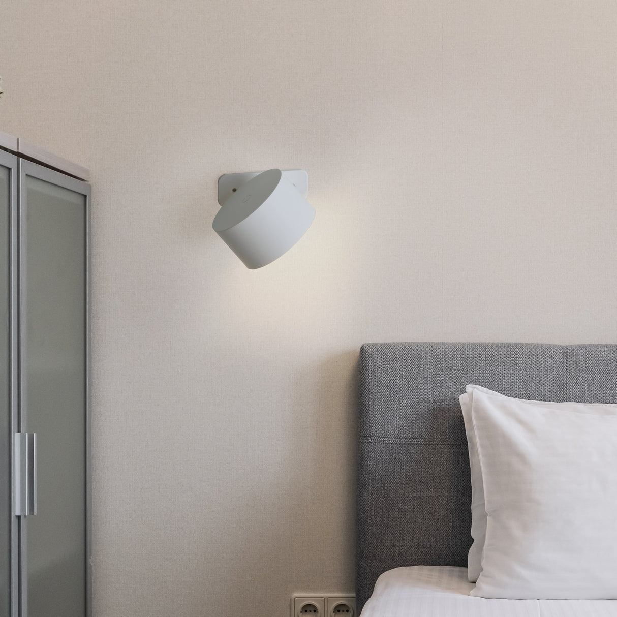 Ticky Magnetisk Vägglampa Vit