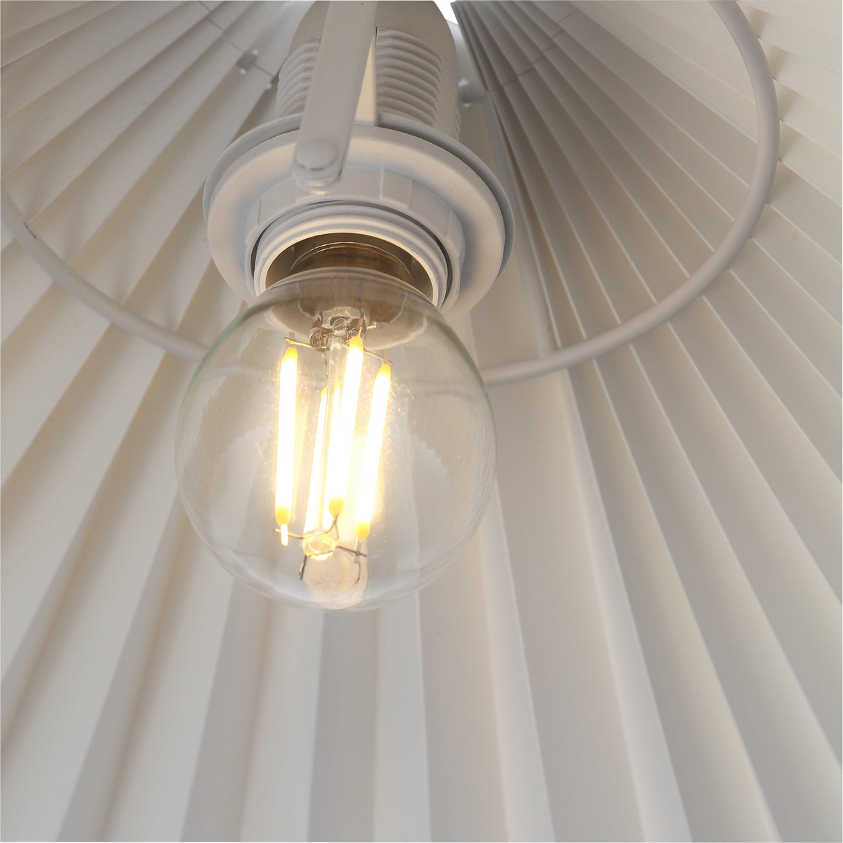 Grooves Taklampa Ø30 Vit-Lampconcept.se