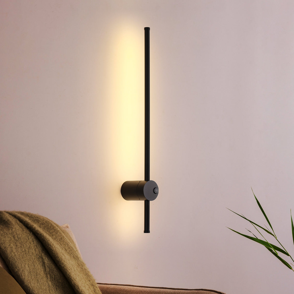 Retta LED Vägglampa Svart 60cm