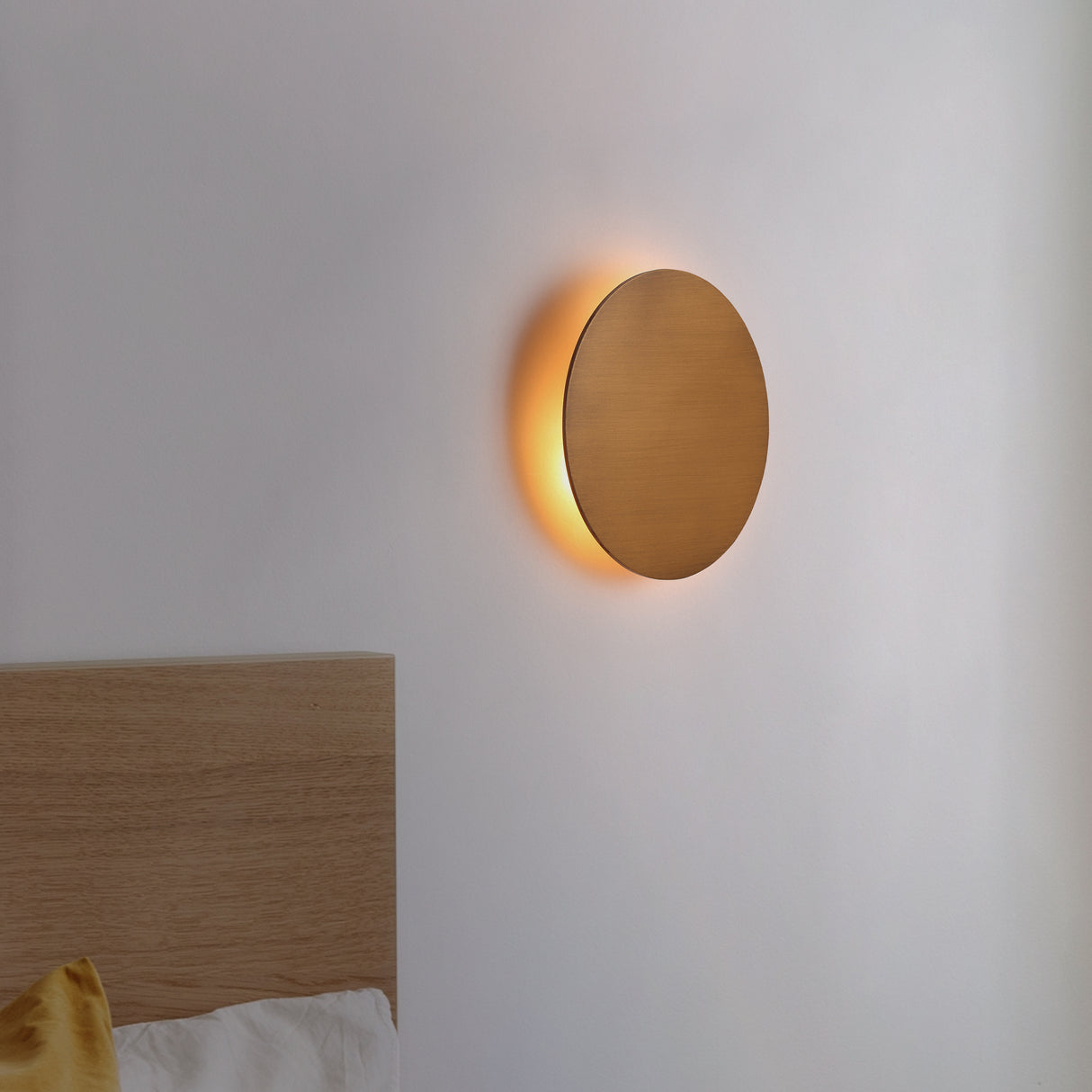 Lori Vägglampa Ø20 Mässing