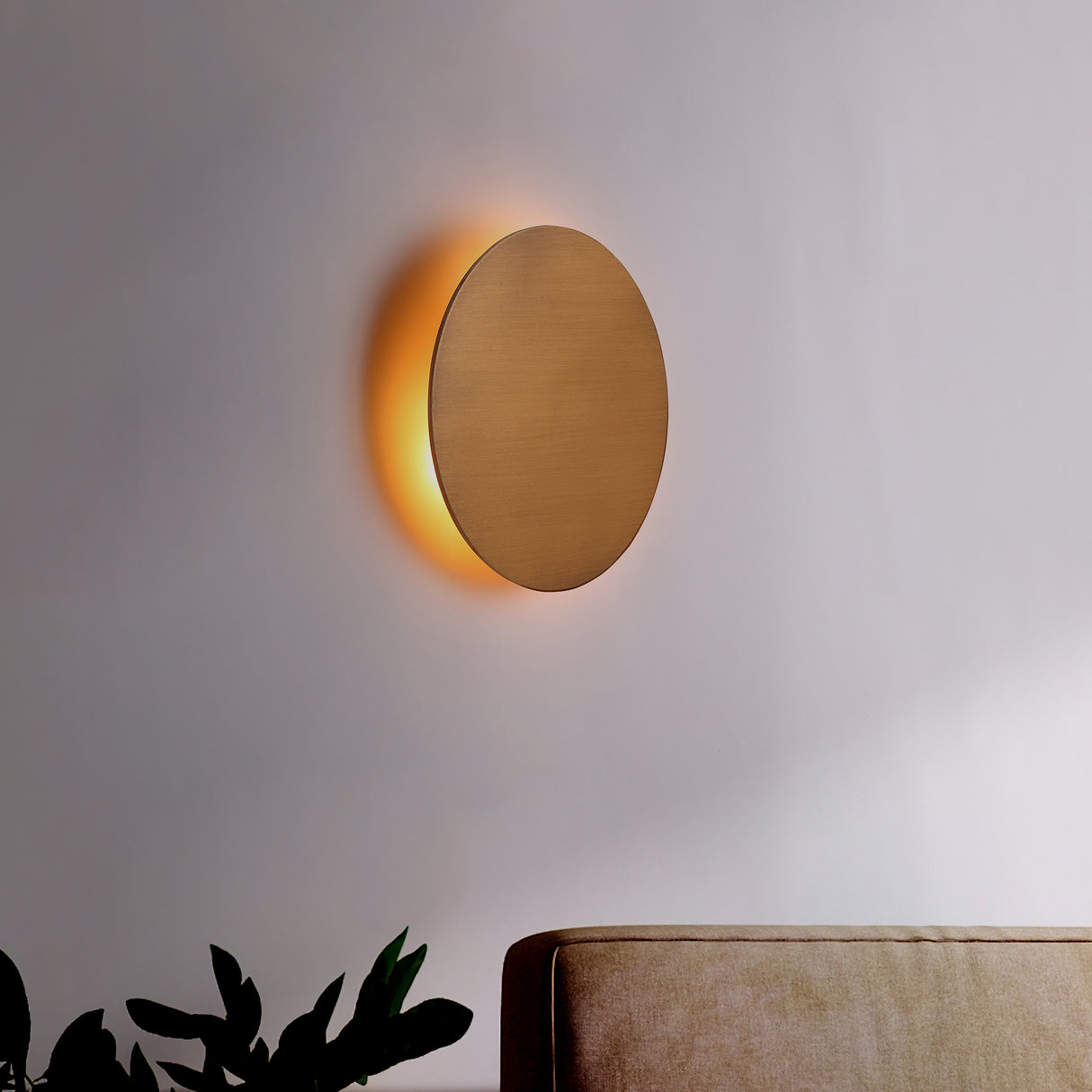 Lori Vägglampa Ø40 Mässing