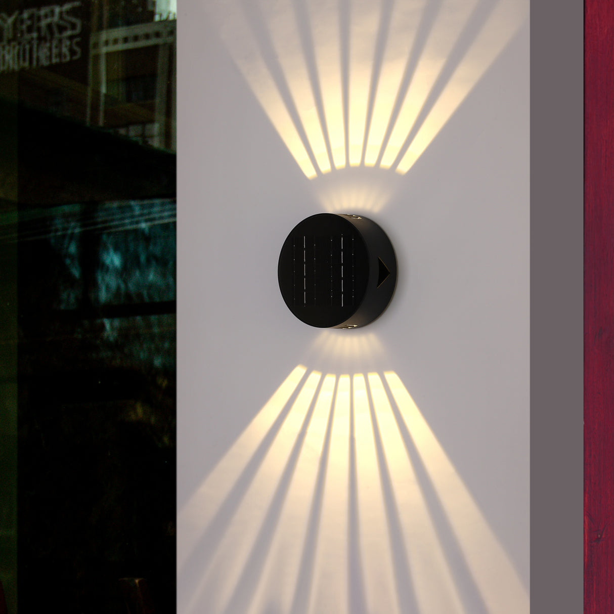 Solani Solcell Vägglampa-Lampconcept.se