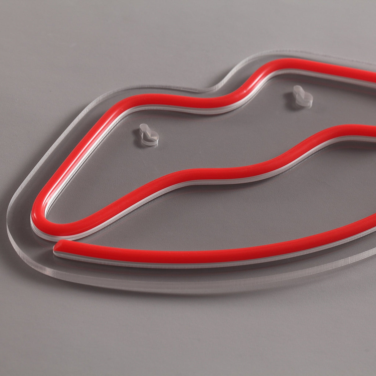 Kiss Neon Vägglampa-Lampconcept.se