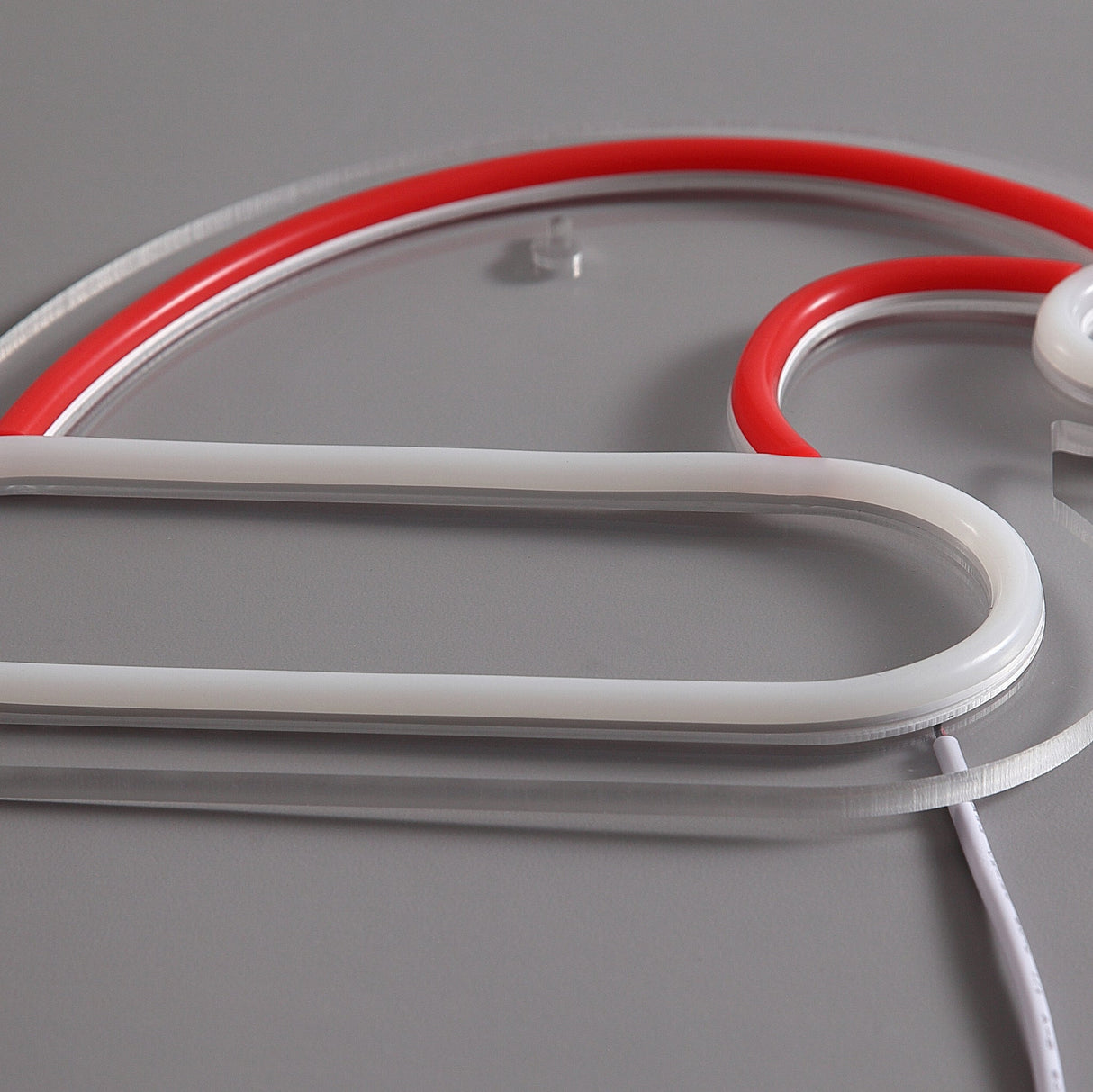 Tomtehatt Neon Vägglampa-Lampconcept.se