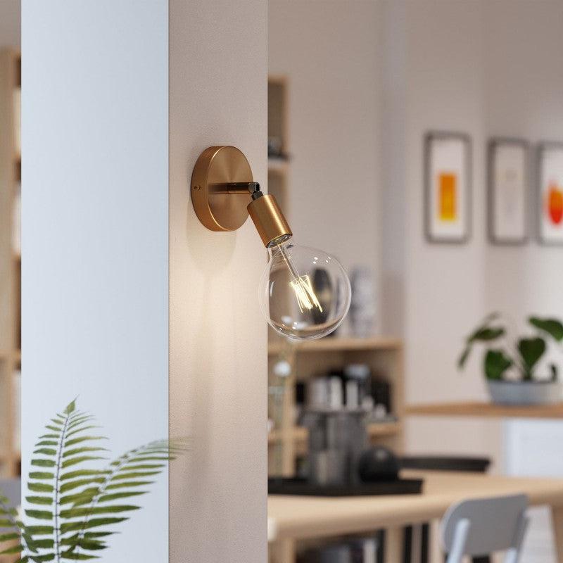 Fermaluce 90° Vägglampa Borstad Mässing-Lampconcept.se