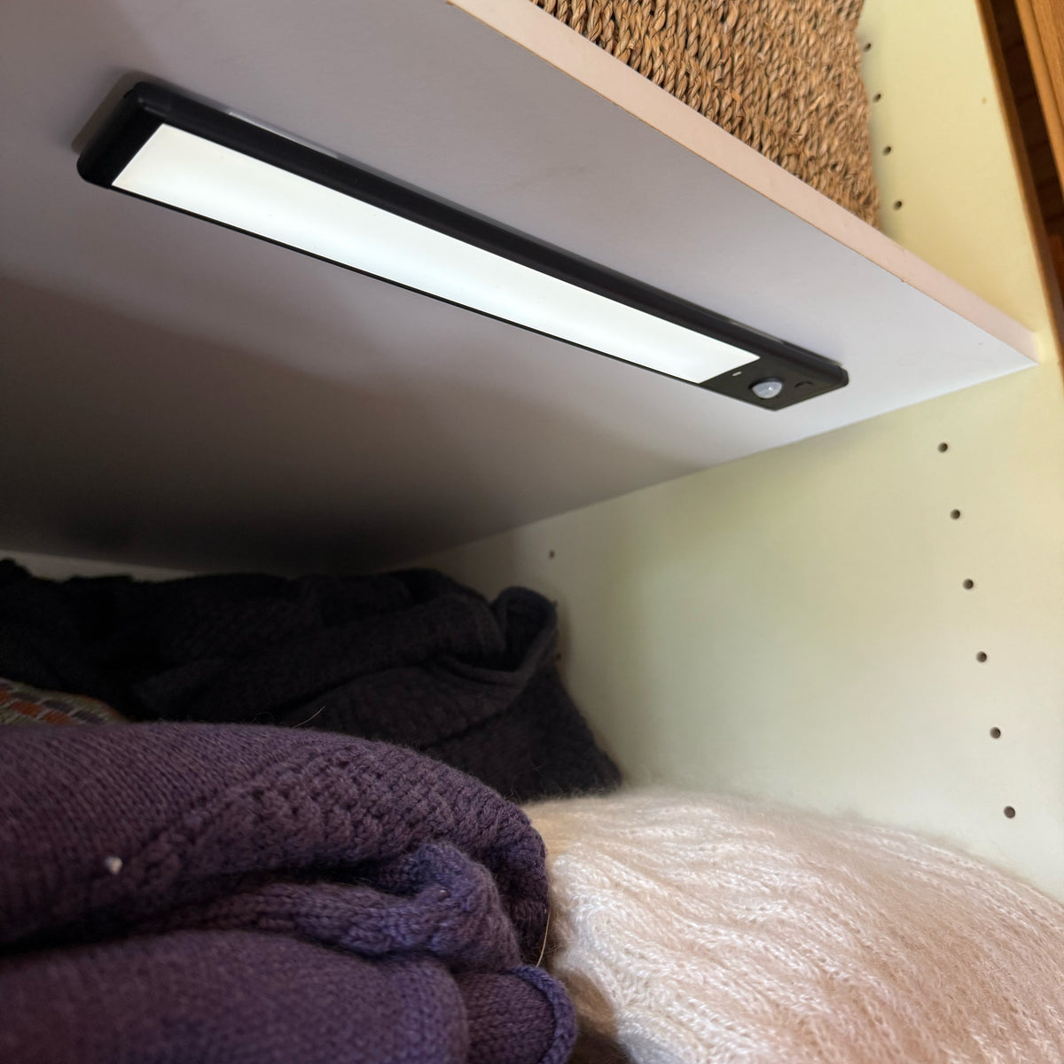 EasyBeam Trådlös Skåplampa med Sensor 30cm