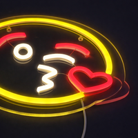 Emoji Kiss Neon Vägglampa