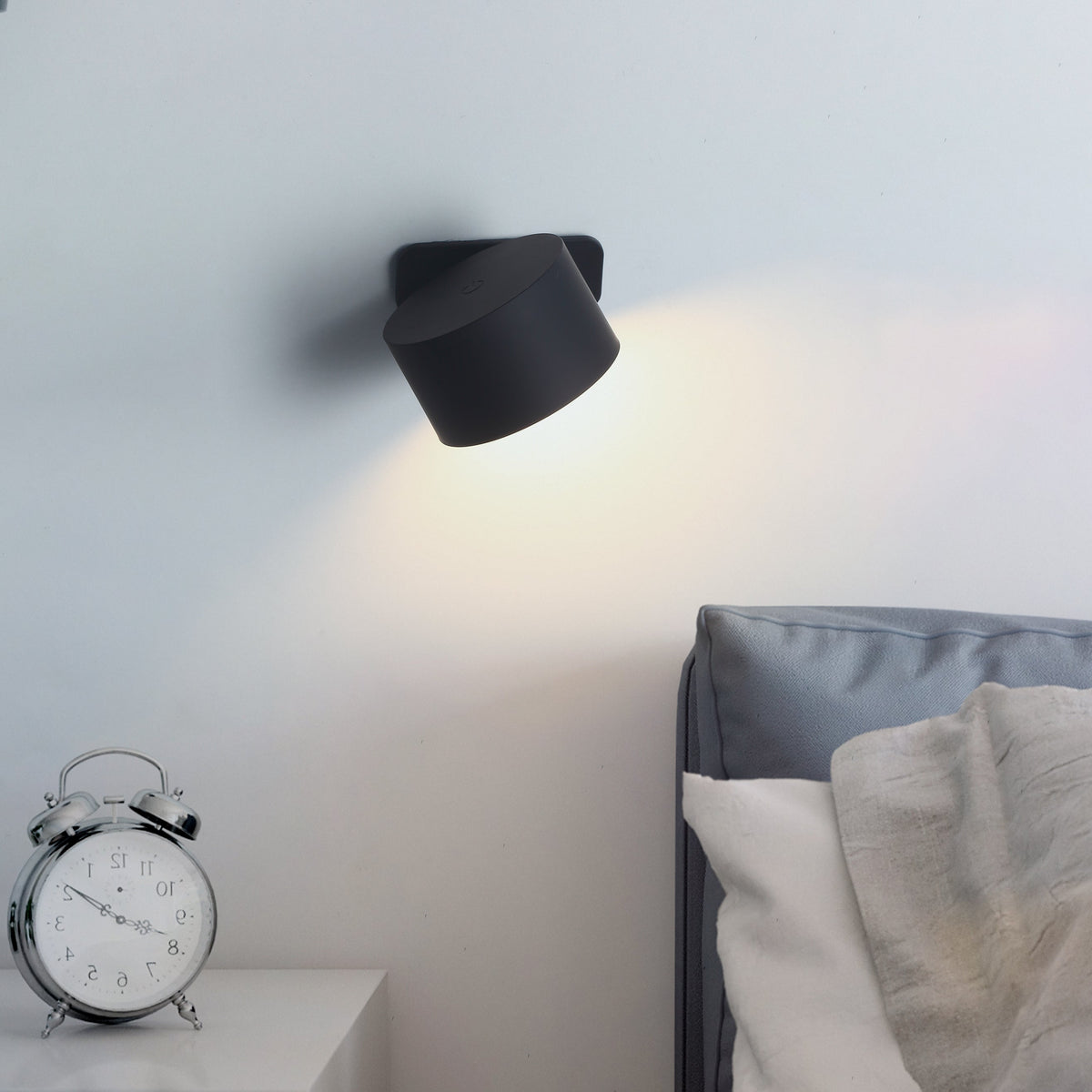 Ticky Magnetisk Vägglampa Svart