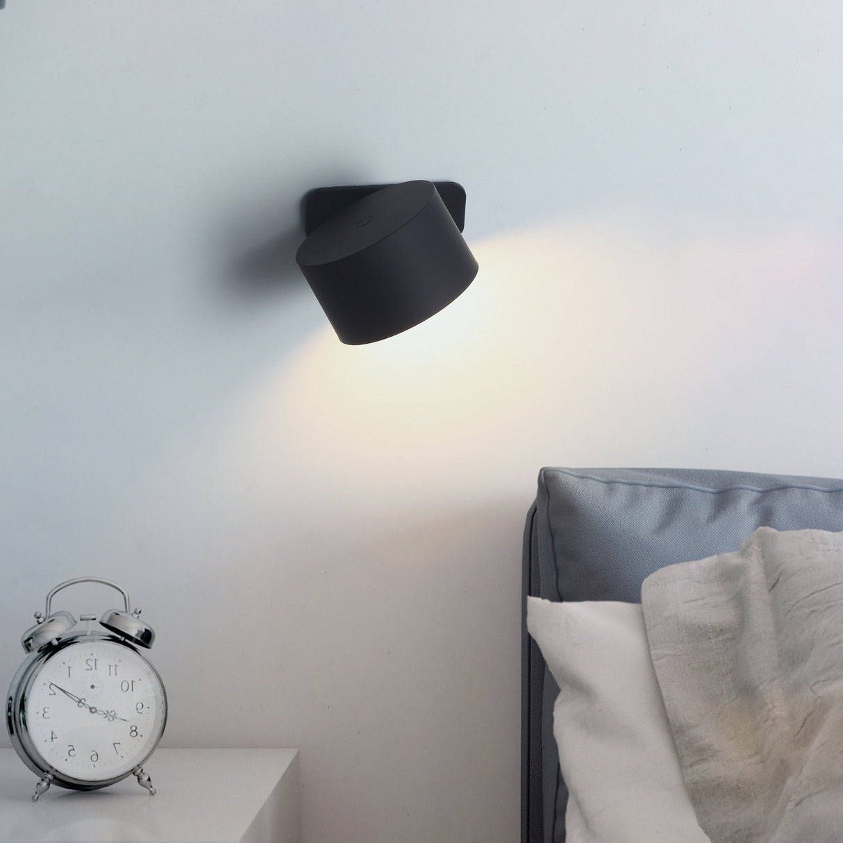 Ticky Magnetisk Vägglampa Svart