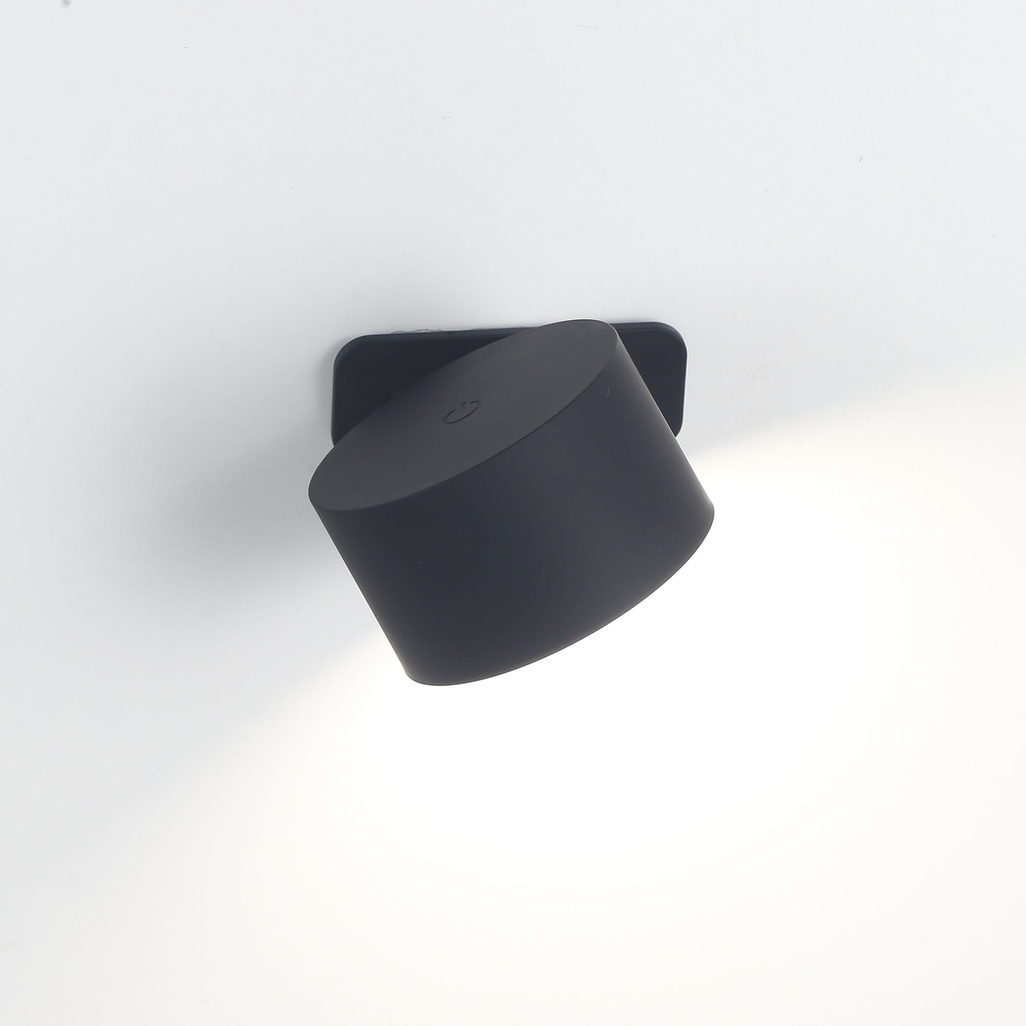 Ticky Magnetisk Vägglampa Svart-Lampconcept.se