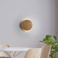 Lori Vägglampa Ø40 Trä-Lampconcept.se