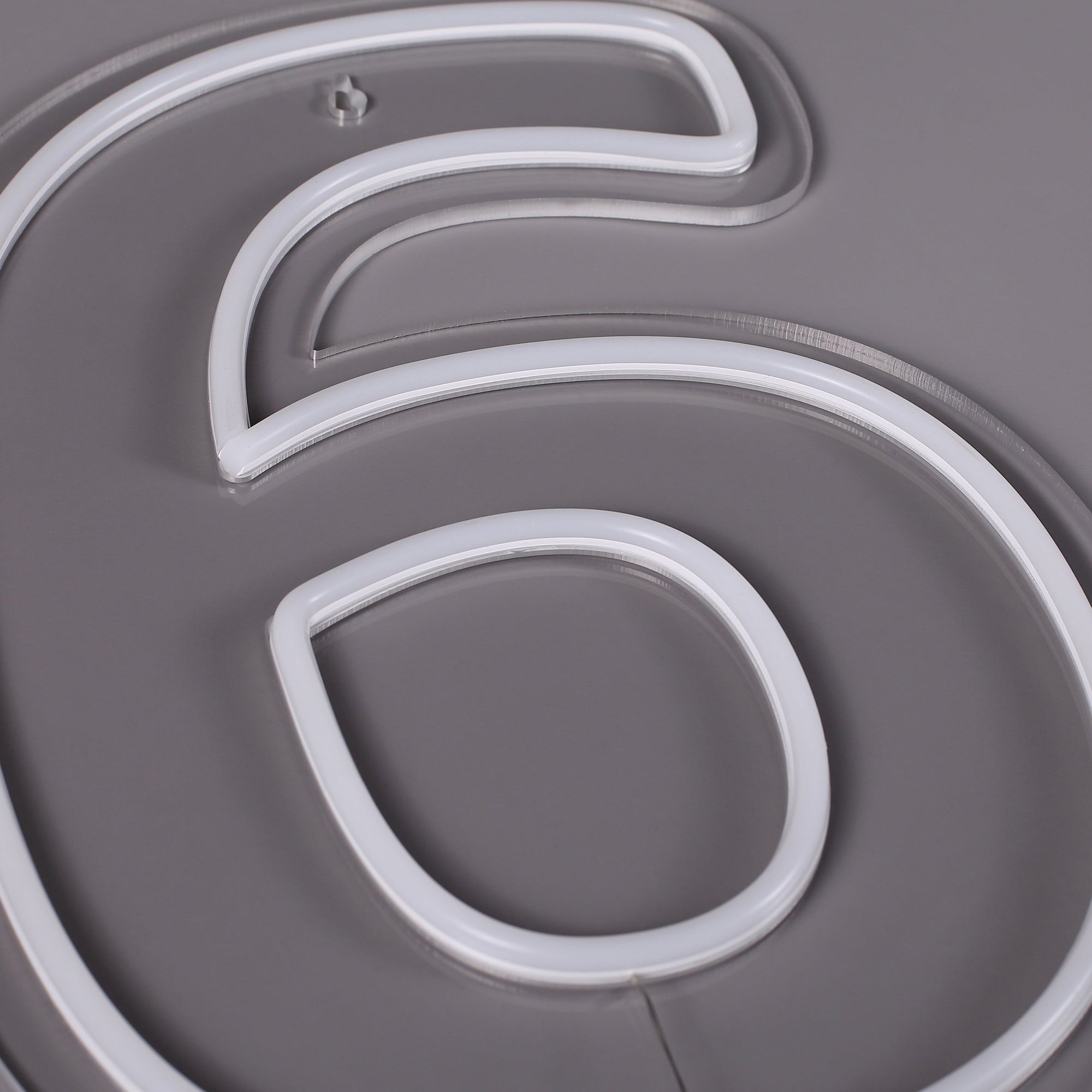 Siffra 6 Neonvägglampa-Lampconcept.se