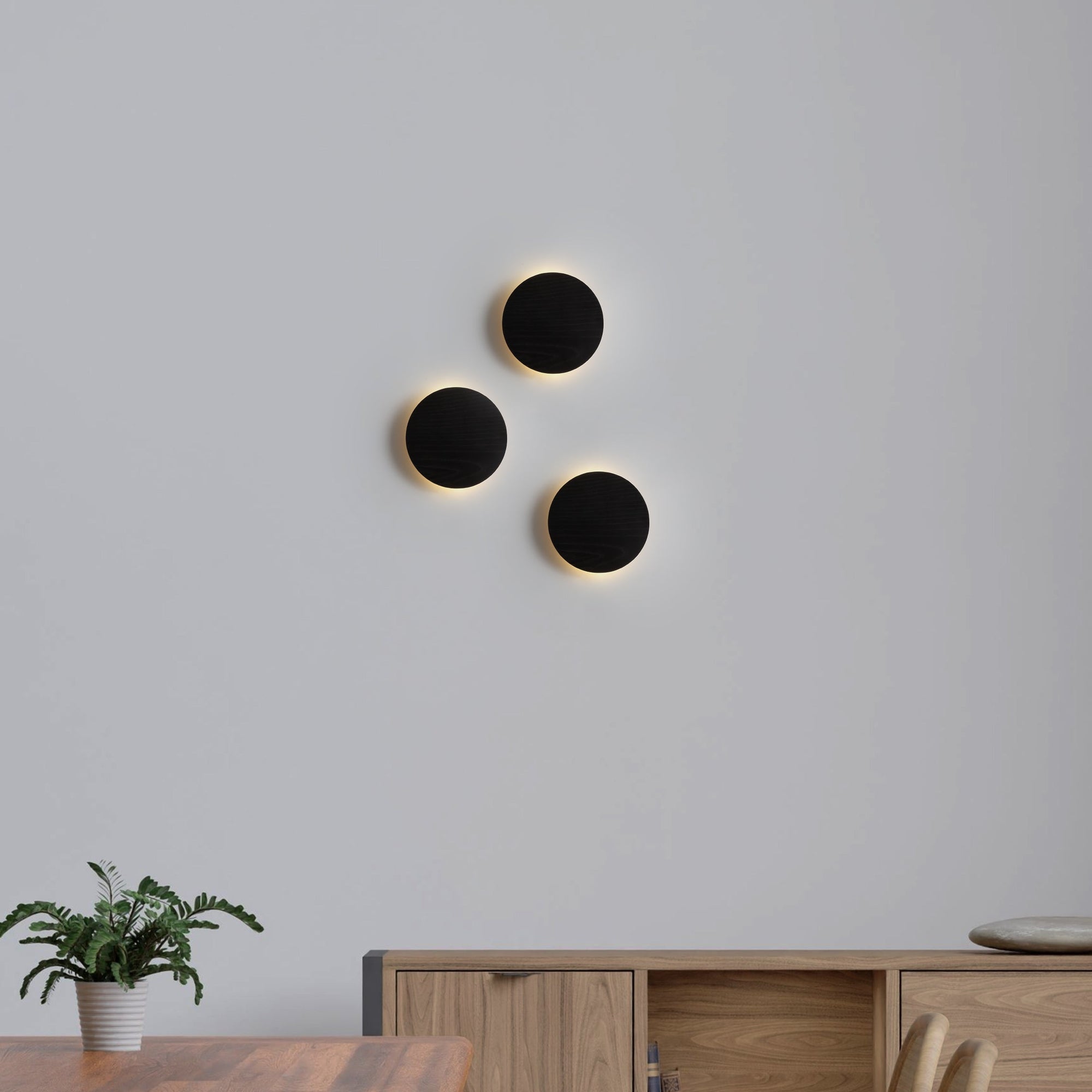 Lori Vägglampa Ø20 Svart Trä-Lampconcept.se