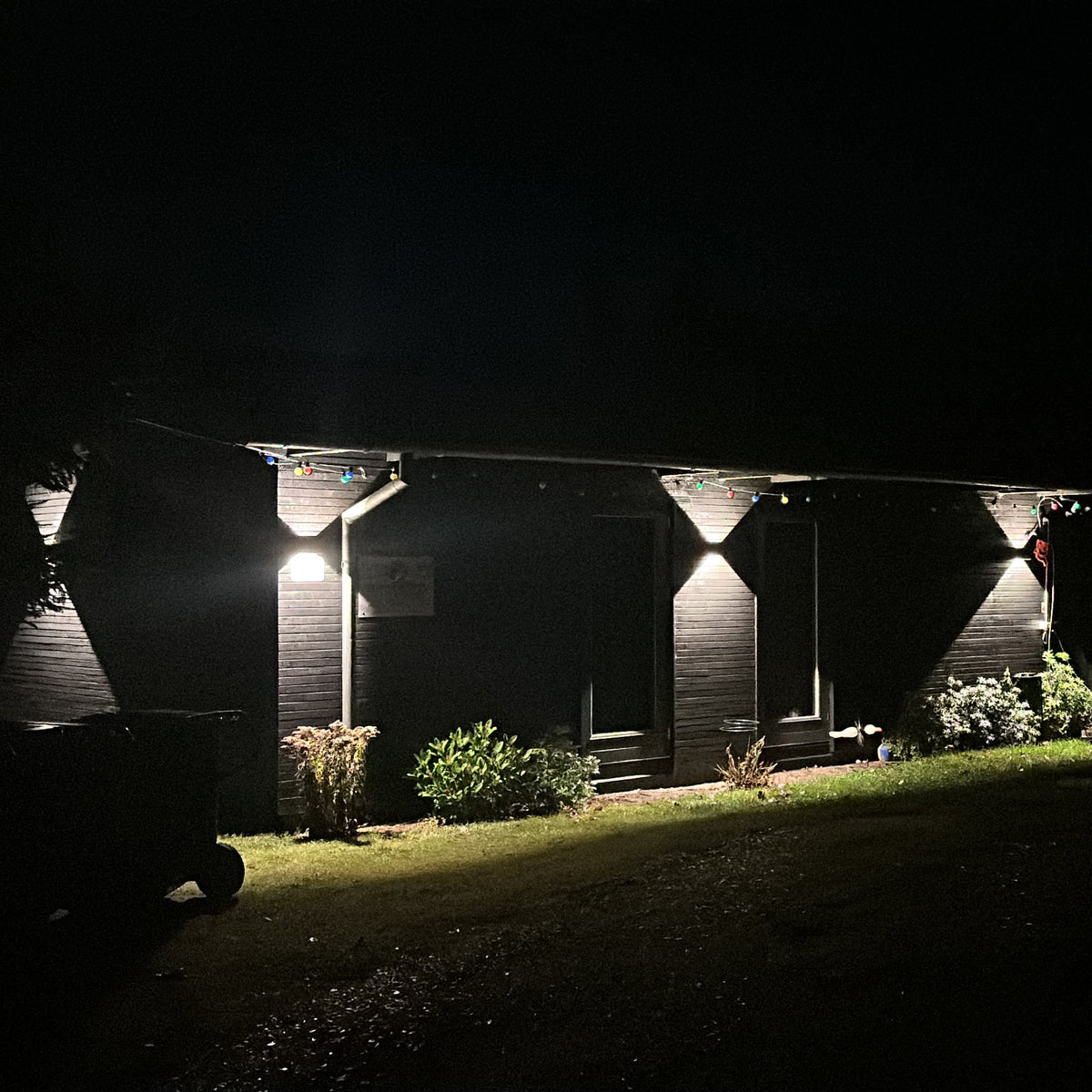 LED Vägglampa XL IP54 20W Utomhus Svart
