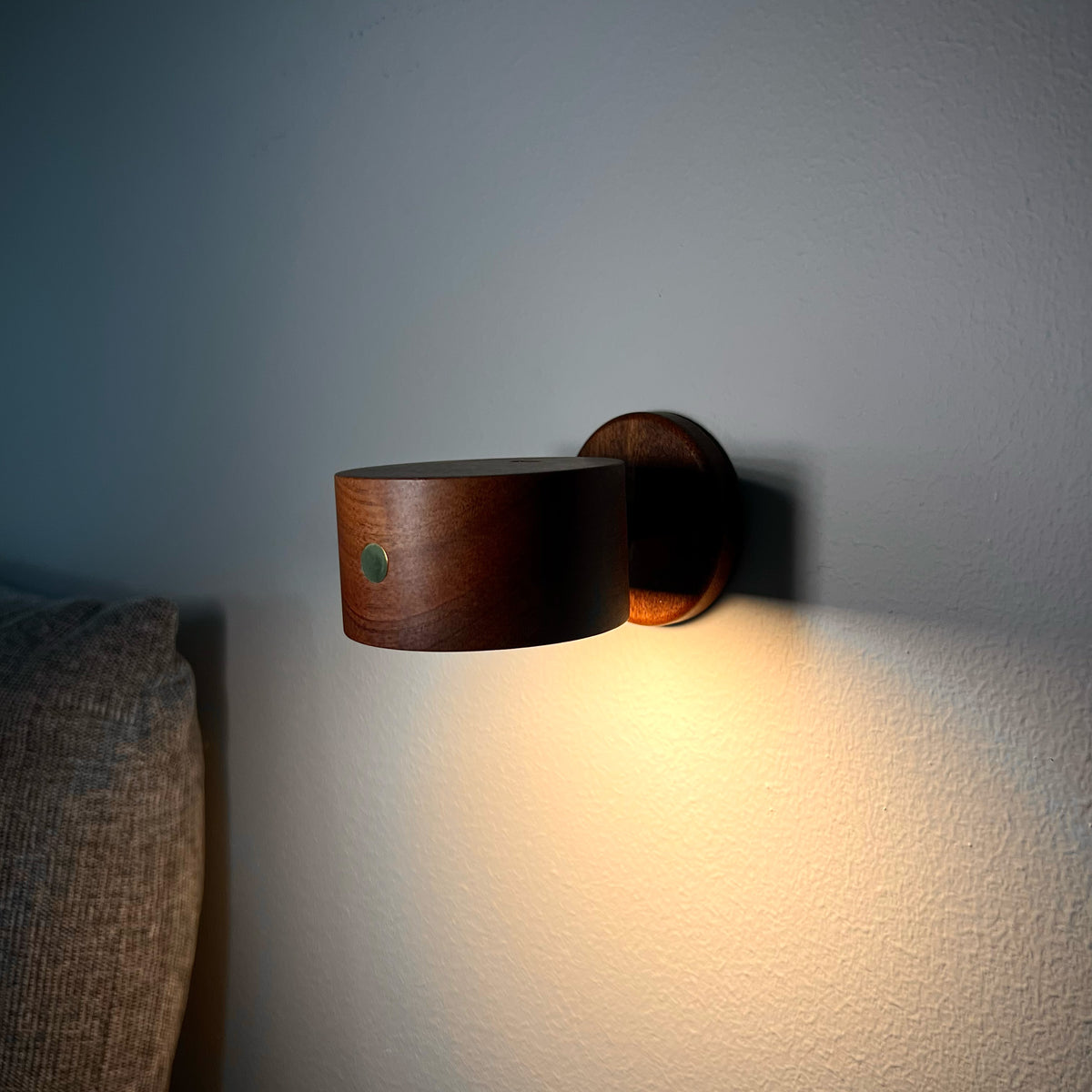 Björk Trådlös Vägglampa