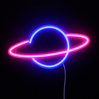 Saturn Neonskylt Blå/Rosa