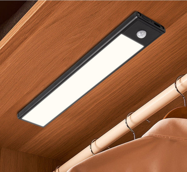 EasyBeam Sladdlös Skåplampa med Sensor