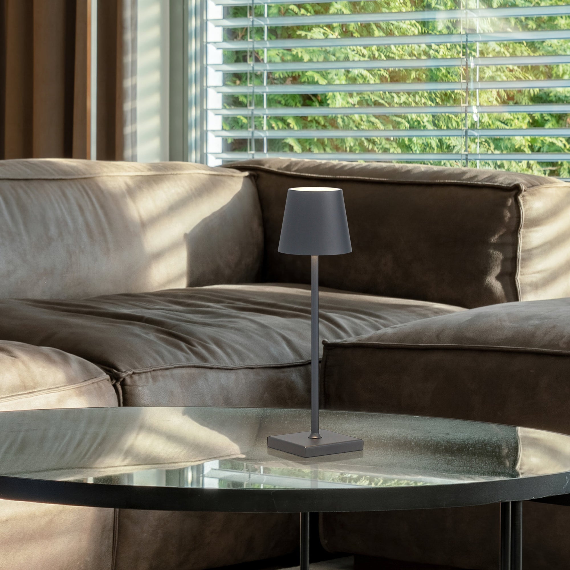 Garda 38cm Sladdlös IP54 Svart-Lampconcept.se
