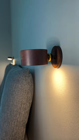 Björk Trådlös Vägglampa Mörk